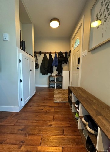 2554 Shakespeare St, Victoria, BC 