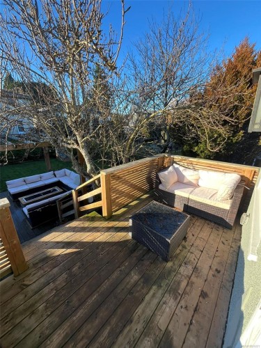 2554 Shakespeare St, Victoria, BC 