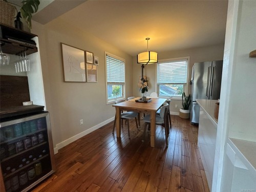 2554 Shakespeare St, Victoria, BC 