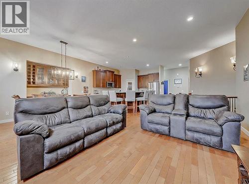 308 Lineham Acres Drive Nw, High River, AB - Indoor Photo Showing Living Room