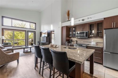 242-1175 Resort Dr, Parksville, BC - Indoor