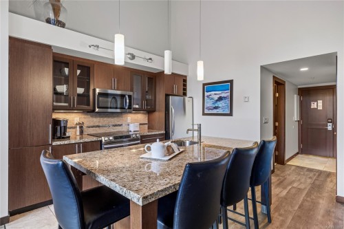242-1175 Resort Dr, Parksville, BC - Indoor