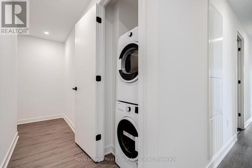 2206 - 55 Charles Street E, Toronto, ON - Indoor Photo Showing Laundry Room