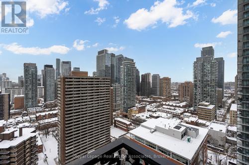 2206 - 55 Charles Street E, Toronto, ON - Outdoor