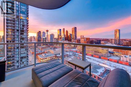 2201, 433 11 Avenue Se, Calgary, AB - Outdoor With View