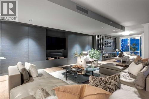 2201, 433 11 Avenue Se, Calgary, AB - Indoor Photo Showing Living Room