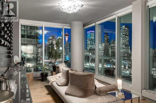 2201, 433 11 Avenue Se, Calgary, AB - Indoor