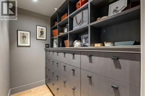 2201, 433 11 Avenue Se, Calgary, AB - Indoor Photo Showing Bathroom