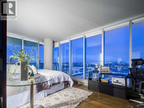 2201, 433 11 Avenue Se, Calgary, AB - Indoor Photo Showing Bedroom