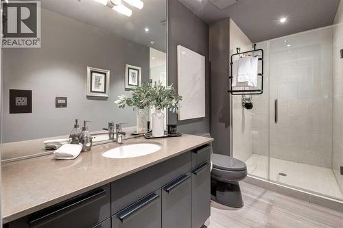 2201, 433 11 Avenue Se, Calgary, AB - Indoor Photo Showing Bathroom