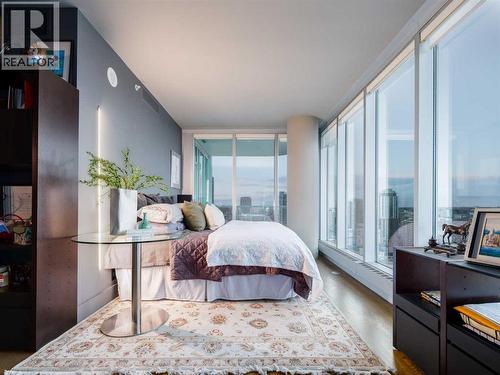 2201, 433 11 Avenue Se, Calgary, AB - Indoor Photo Showing Bedroom