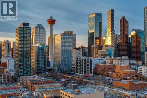 2201, 433 11 Avenue Se, Calgary, AB - Outdoor With Facade