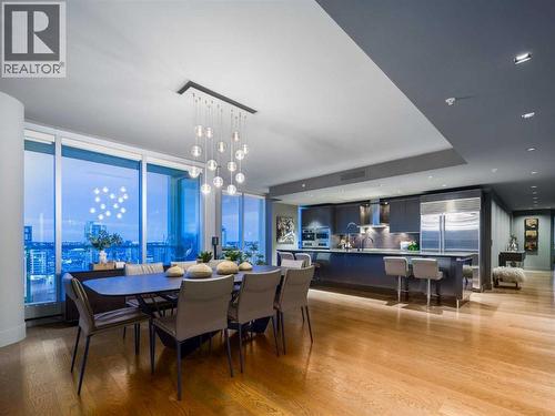 2201, 433 11 Avenue Se, Calgary, AB - Indoor Photo Showing Dining Room