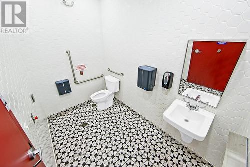 642 Yonge Street, Barrie, ON 