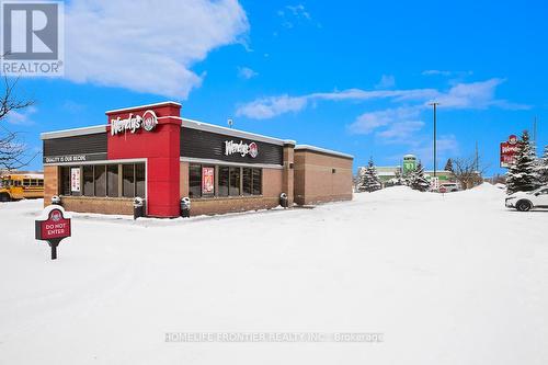 642 Yonge Street, Barrie, ON 