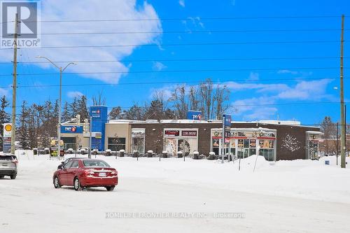 642 Yonge Street, Barrie, ON 