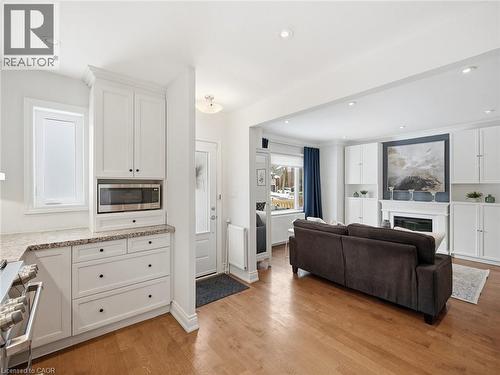 205 Prince Edward Drive S, Toronto, ON - Indoor Photo Showing Living Room