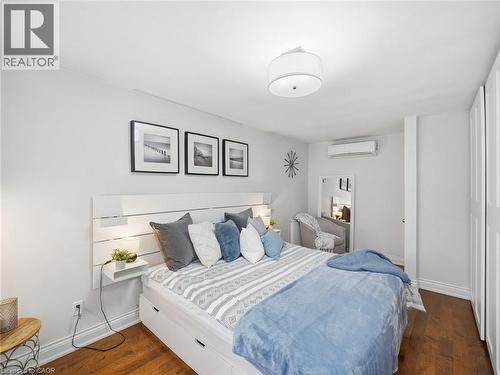 205 Prince Edward Drive S, Toronto, ON - Indoor Photo Showing Bedroom