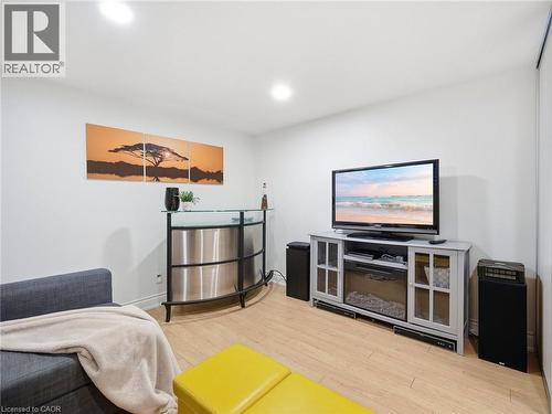 205 Prince Edward Drive S, Toronto, ON - Indoor