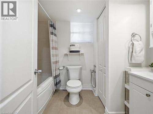 205 Prince Edward Drive S, Toronto, ON - Indoor Photo Showing Bathroom