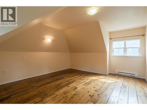 7704 97A Highway, Mara, BC 