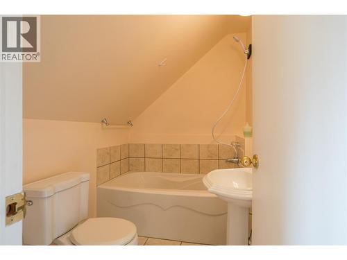 7704 97A Highway, Mara, BC 