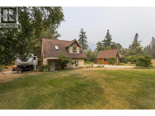 7704 97A Highway, Mara, BC - Outdoor