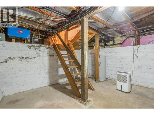 7704 97A Highway, Mara, BC - Indoor Photo Showing Basement