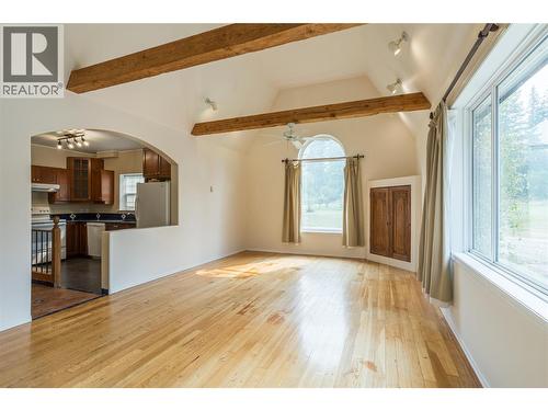 7704 97A Highway, Mara, BC - Indoor