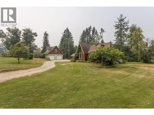 7704 97A Highway, Mara, BC - Outdoor