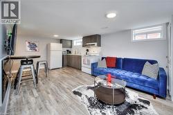 40 BRUNSWICK Avenue Unit# B  Kitchener, ON N2H 4E8