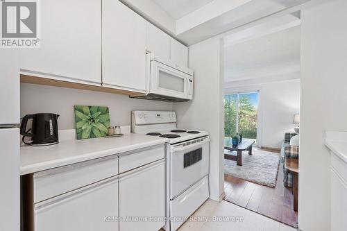 39 - 40 Imperial Road N, Guelph (Willow West/Sugarbush/West Acres), ON - Indoor Photo Showing Kitchen