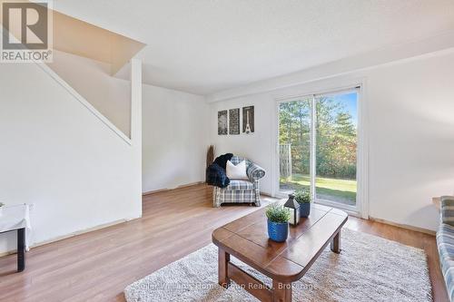 39 - 40 Imperial Road N, Guelph (Willow West/Sugarbush/West Acres), ON - Indoor Photo Showing Living Room