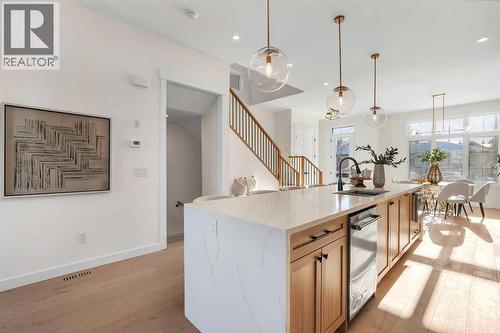 2436 30 Avenue Sw, Calgary, AB - Indoor Photo Showing Kitchen