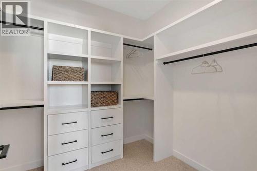 2436 30 Avenue Sw, Calgary, AB - Indoor With Storage