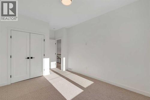 2436 30 Avenue Sw, Calgary, AB - Indoor Photo Showing Other Room