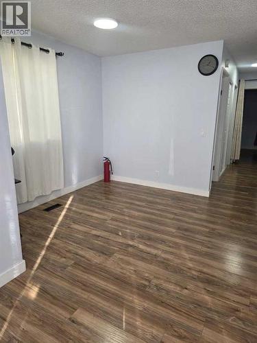 192 Templevale Road Ne, Calgary, AB - Indoor Photo Showing Other Room