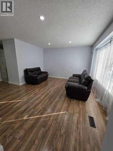 192 Templevale Road Ne, Calgary, AB - Indoor