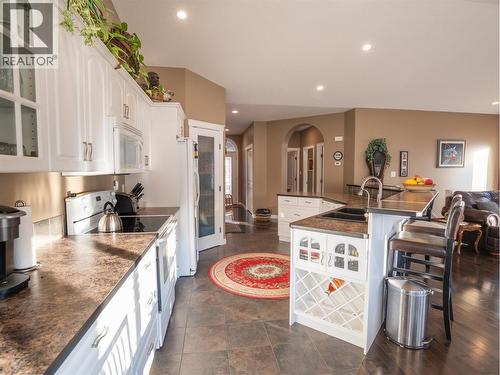 434 Eastside Road, Okanagan Falls, BC - Indoor Photo Showing Kitchen