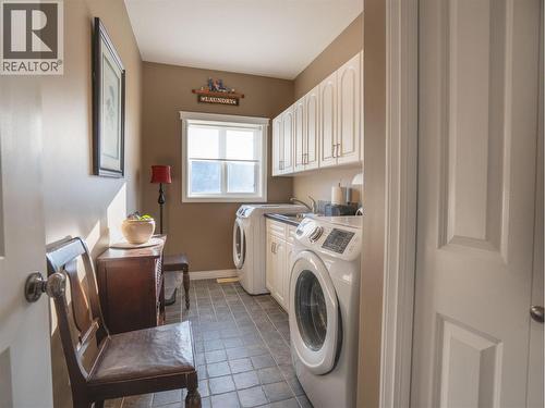 434 Eastside Road, Okanagan Falls, BC - Indoor Photo Showing Laundry Room