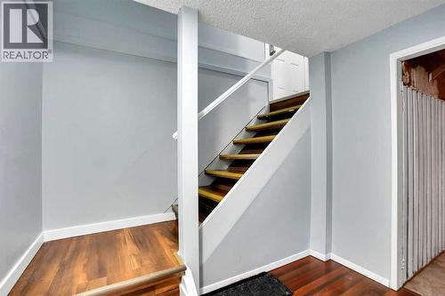 200 Penbrooke Close Se, Calgary, AB - Indoor Photo Showing Other Room