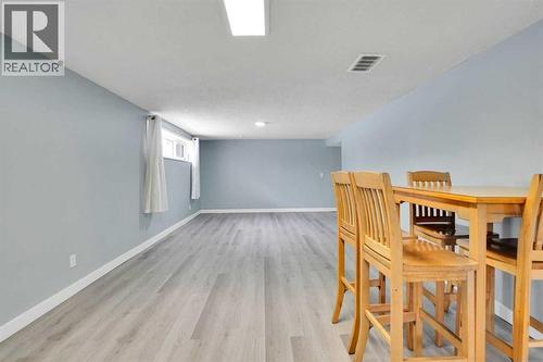 200 Penbrooke Close Se, Calgary, AB - Indoor