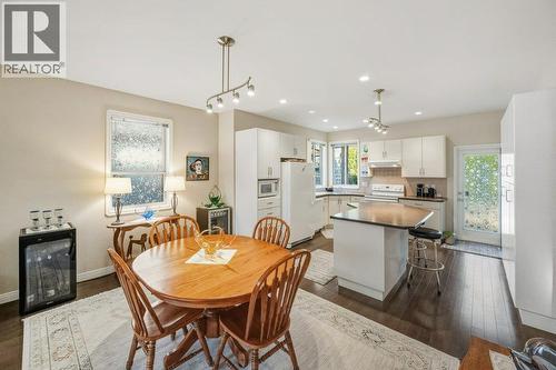 6651 Oxbow Crescent, Oliver, BC - Indoor Photo Showing Dining Room