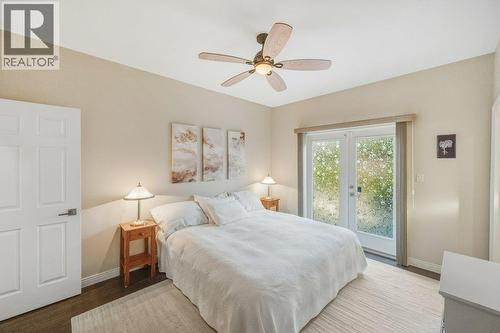 6651 Oxbow Crescent, Oliver, BC - Indoor Photo Showing Bedroom