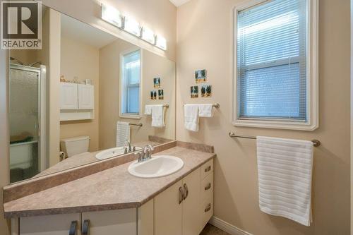 6651 Oxbow Crescent, Oliver, BC - Indoor Photo Showing Bathroom