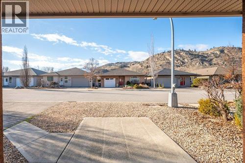 6651 Oxbow Crescent, Oliver, BC - Outdoor