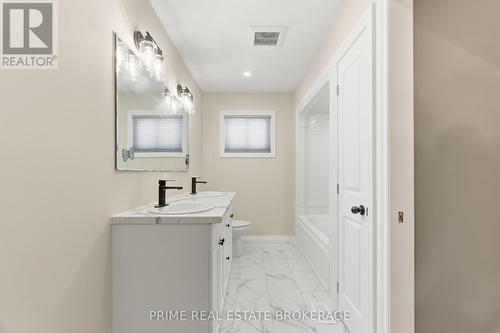40987 Kirkton Road, South Huron (Exeter), ON - Indoor Photo Showing Laundry Room