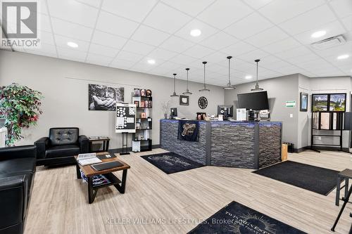 63 Front Street W, Strathroy-Caradoc (Nw), ON 