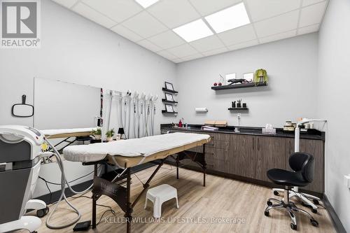 63 Front Street W, Strathroy-Caradoc (Nw), ON 