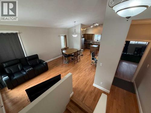 118 Wanyandi Avenue, Hinton, AB - Indoor